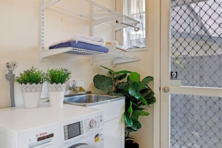 Photo of property in 4/7 Peverel Street, Riccarton, Christchurch, 8011