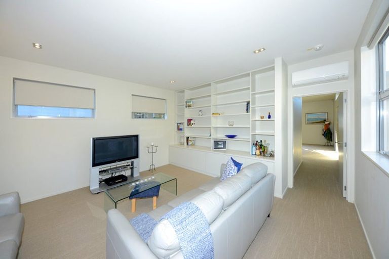 Photo of property in 110a Wairakei Road, Bryndwr, Christchurch, 8052