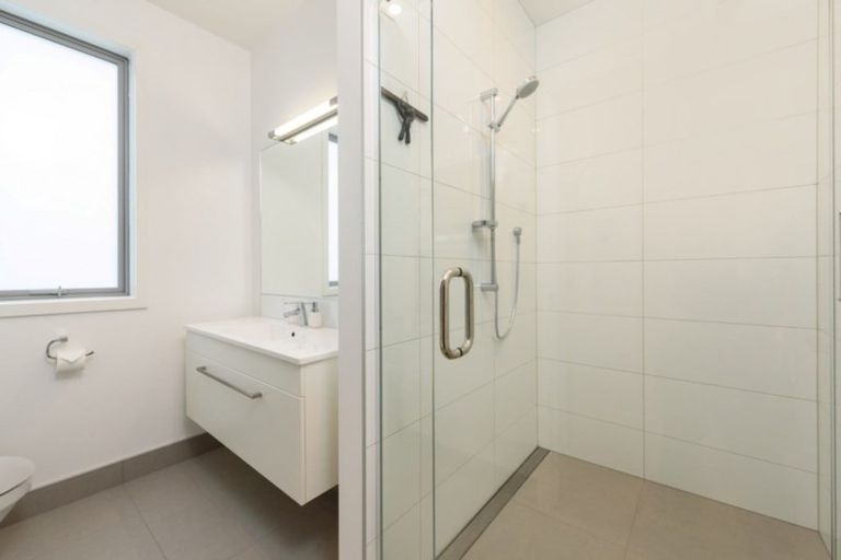 Photo of property in 212 Marine Parade, Mount Maunganui, 3116