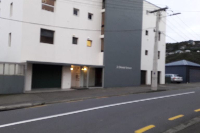 Photo of property in 2f2 Oriental Terrace, Mount Victoria, Wellington, 6011
