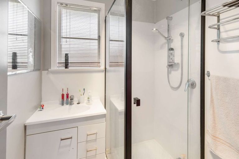 Photo of property in 8 Murray Avenue, Hawera, 4610