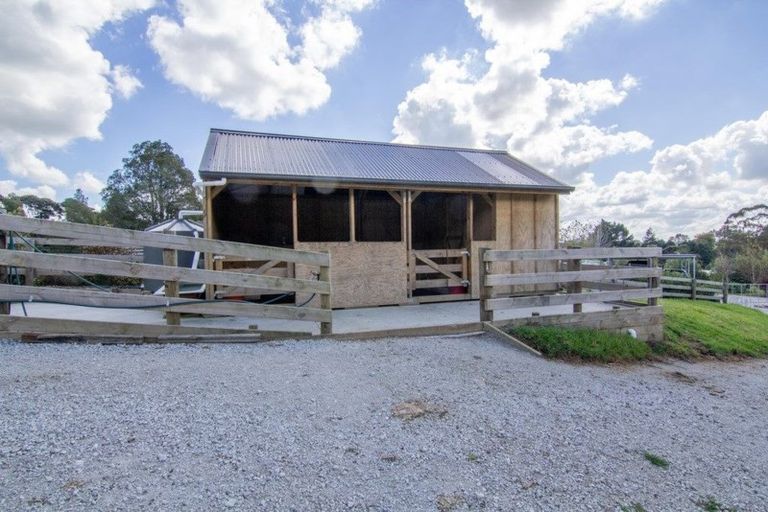 Photo of property in 65c Manuka Grove, Helensville, 0875