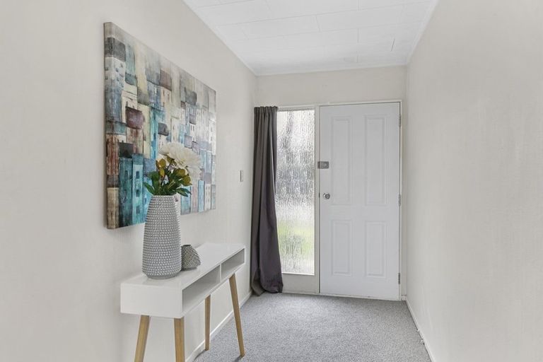 Photo of property in 18 Cassley Crescent, Papakowhai, Porirua, 5024