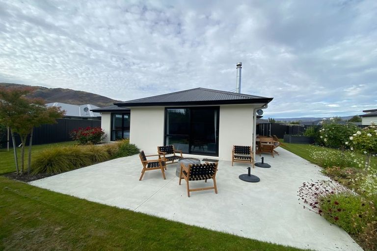 Photo of property in 15 Guano Crescent, Cromwell, 9310