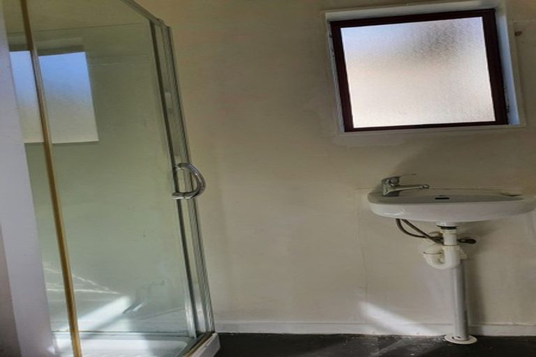 Photo of property in 76 Gallony Avenue, Massey, Auckland, 0614