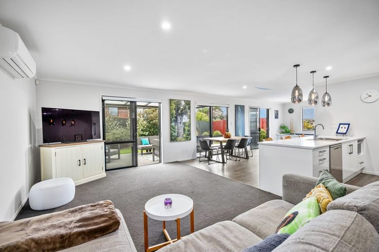 Photo of property in 25 Lake Drive, Tikipunga, Whangarei, 0112