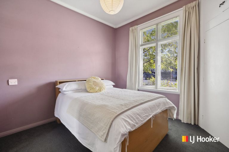 Photo of property in 85 Hargest Crescent, Saint Clair, Dunedin, 9012