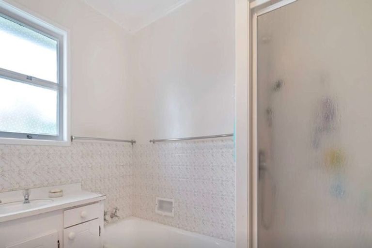 Photo of property in 80 Sutherland Road, Brookfield, Tauranga, 3110