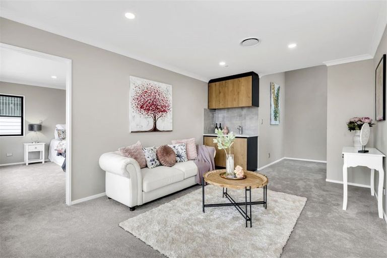 Photo of property in 5 Elevation Street, Flat Bush, Auckland, 2019