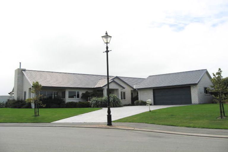 Photo of property in 52 Stonebridge Way, Prebbleton, 7604