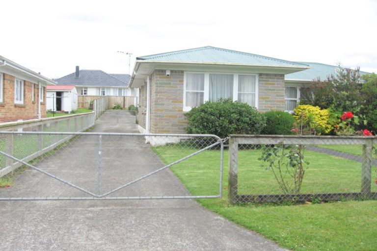Photo of property in 1/4 Royal Arch Place, Rosehill, Papakura, 2113
