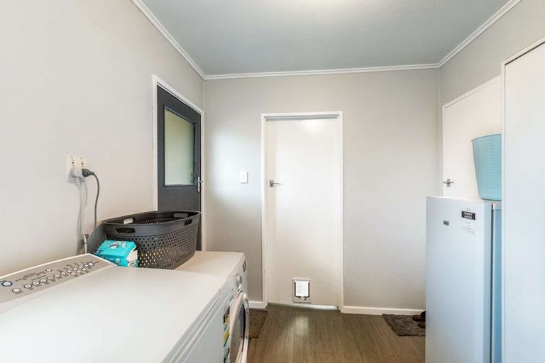 Photo of property in 2 Dale Crescent, East Gore, Gore, 9710