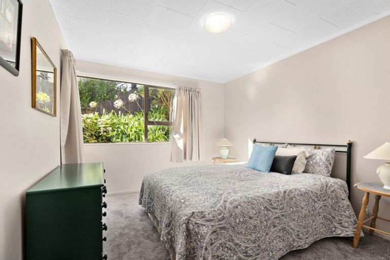 Photo of property in 52 Leeward Drive, Whitby, Porirua, 5024