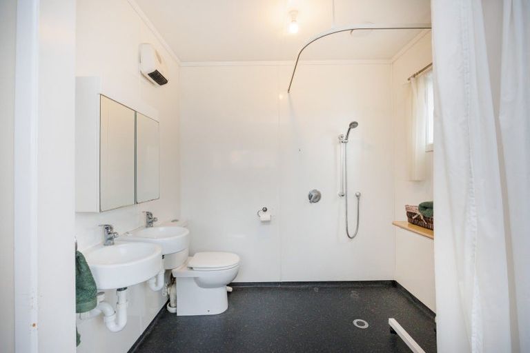 Photo of property in 9 Bristol Crescent, Roslyn, Palmerston North, 4414