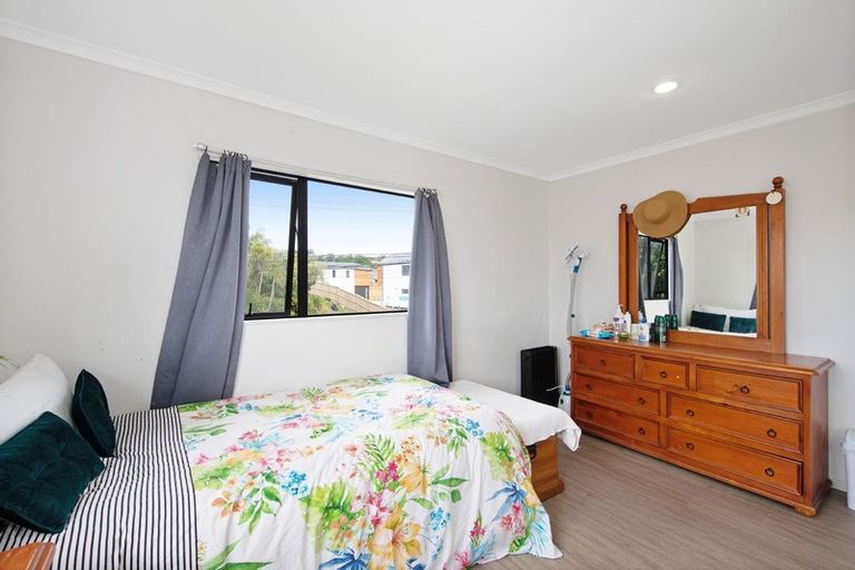 Photo of property in 56 Fruitvale Road, New Lynn, Auckland, 0600