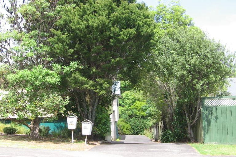 Photo of property in 2/32 Gatman Street, Birkdale, Auckland, 0626