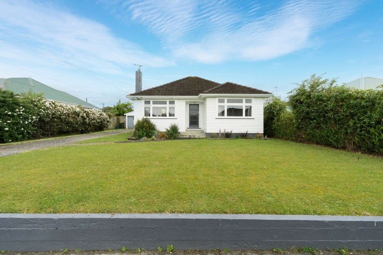 Photo of property in 12 Bowen Street, Levin, 5510