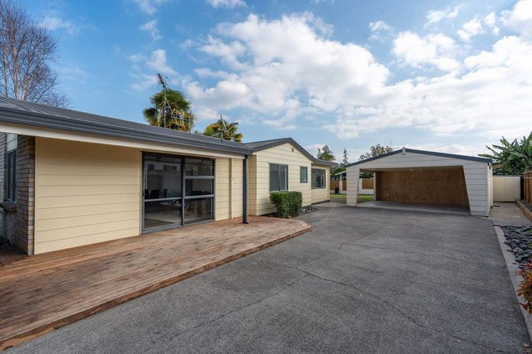 Photo of property in 90 Dixon Road, Glenview, Hamilton, 3206
