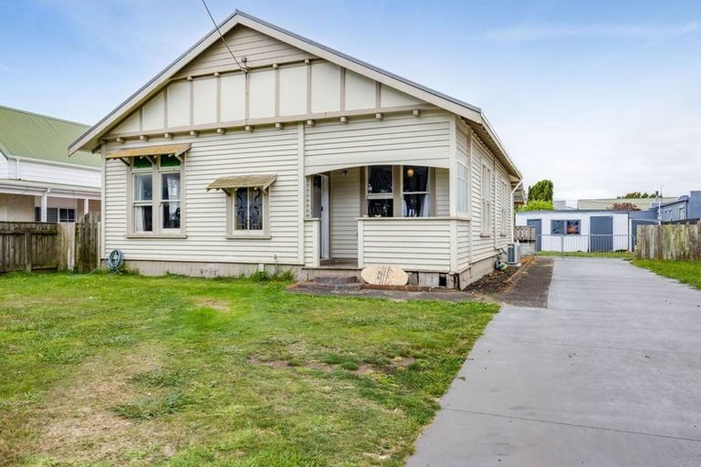 Photo of property in 278 South Road, Hawera, 4610