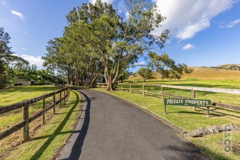 Photo of property in 76 Awaroa Road, Helensville, 0800