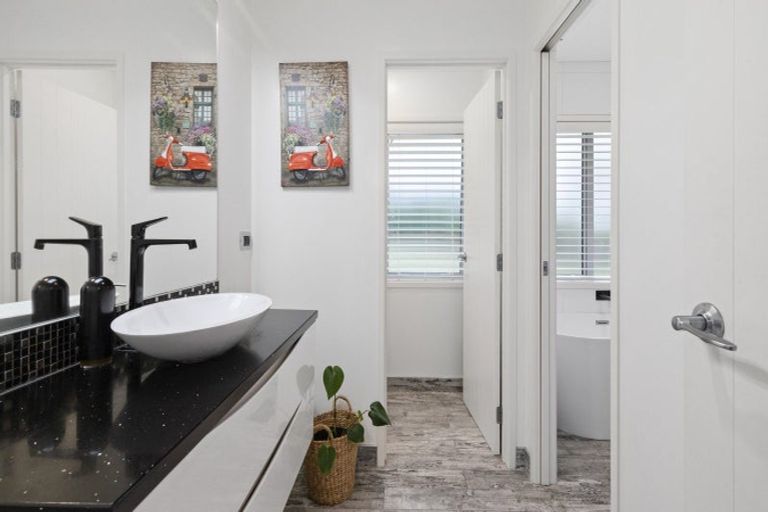 Photo of property in 1539 Waiuku Road, Waiuku, 2681