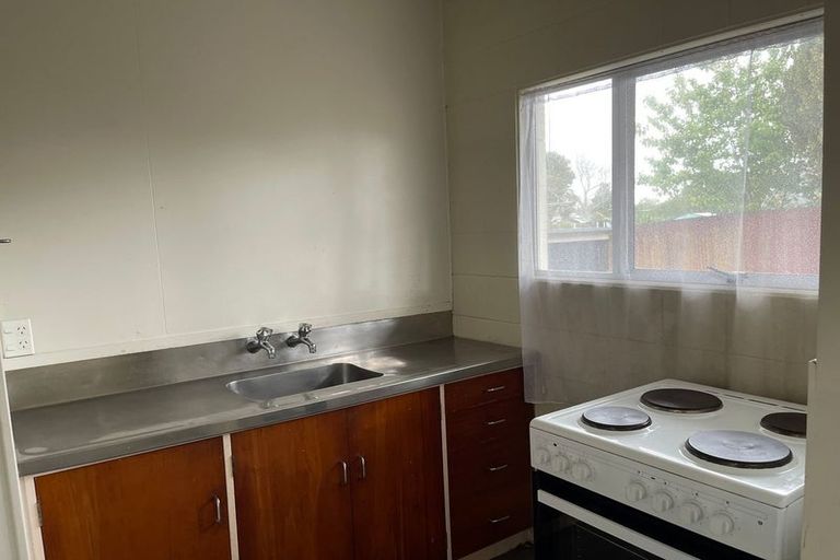 Photo of property in 2/21a Landscape Road, Papatoetoe, Auckland, 2025