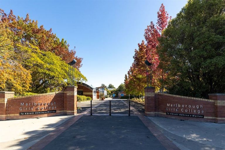 Photo of property in 111 Oakley Avenue, Springlands, 7201