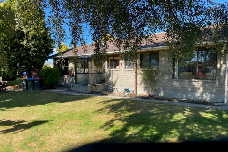 Photo of property in 6 Cobham Crescent, Omakau, 9376