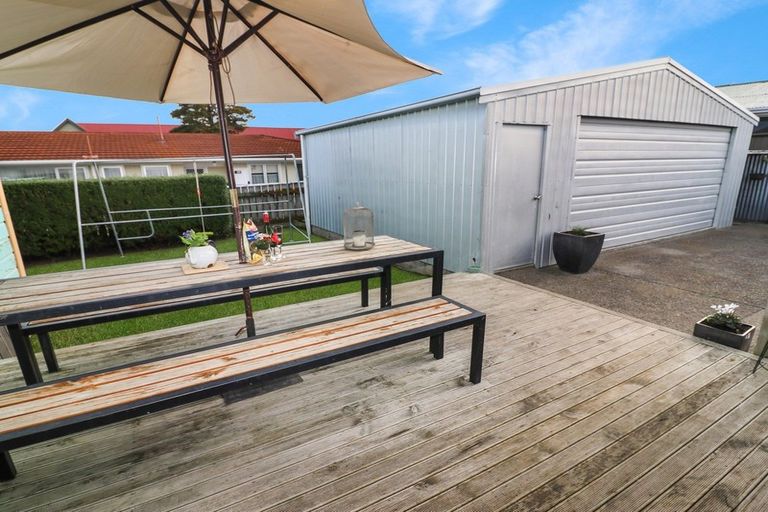 Photo of property in 4 Hunter Street, Dannevirke, 4930