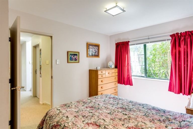 Photo of property in 6a Kokako Place, Taradale, Napier, 4112