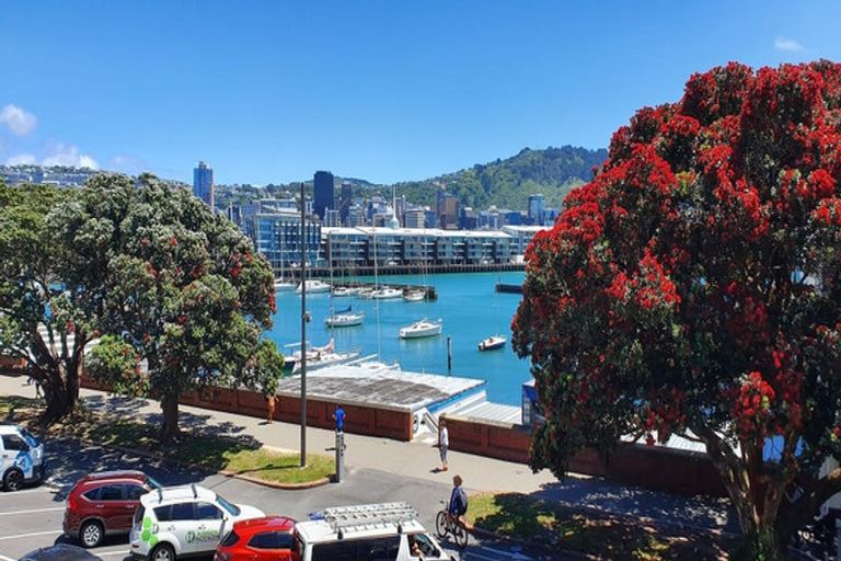 Photo of property in Mariner, 140u1b Oriental Parade, Oriental Bay, Wellington, 6011