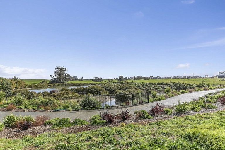 Photo of property in 3 Fort Lincoln Loop, Karaka, Papakura, 2113