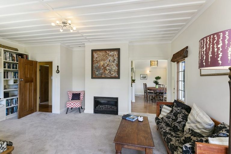 Photo of property in 17 Torwood Road, Khandallah, Wellington, 6035