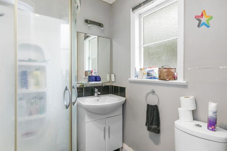 Photo of property in 10 Isabel Grove, Wainuiomata, Lower Hutt, 5014