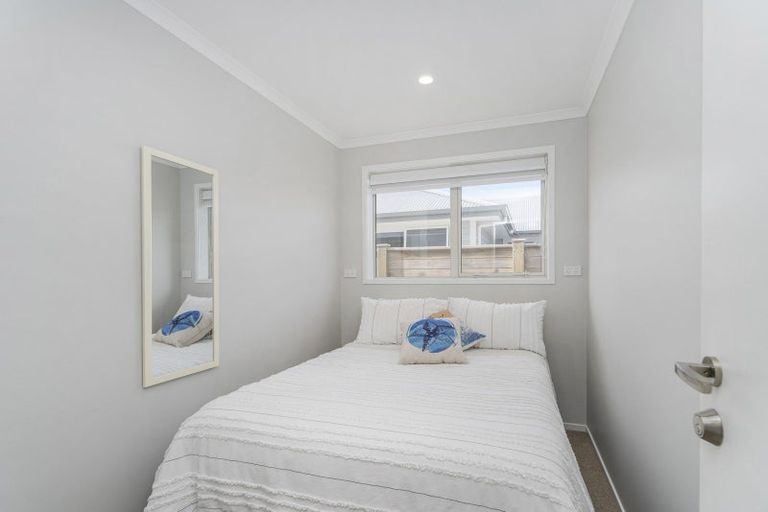 Photo of property in 17 Mermaid Place, Whitianga, 3510