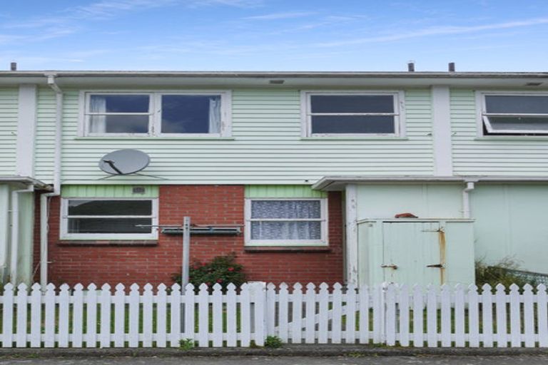 Photo of property in Oberon Flats, 48a Merton Street, Trentham, Upper Hutt, 5018