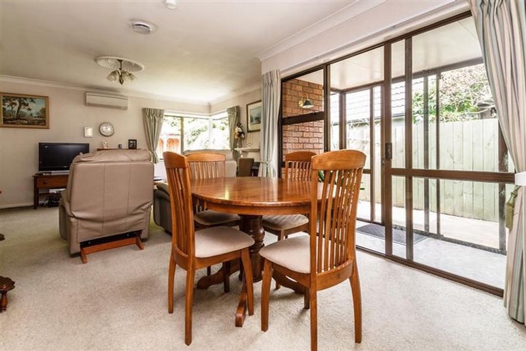 Photo of property in 88 Churchill Avenue, Hokowhitu, Palmerston North, 4410