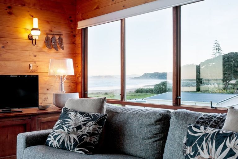 Photo of property in 6 Makorori Beach Road, Makorori, Gisborne, 4073