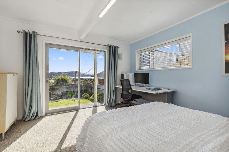 Photo of property in 69 Mantell Street, Seatoun, Wellington, 6022