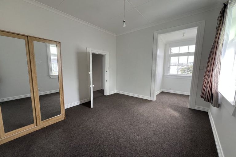 Photo of property in 23 Hawker Street, Mount Victoria, Wellington, 6011
