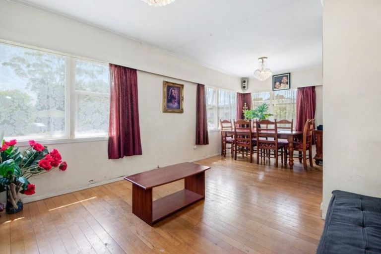 Photo of property in 1/4 Roseburn Place, Pakuranga, Auckland, 2010