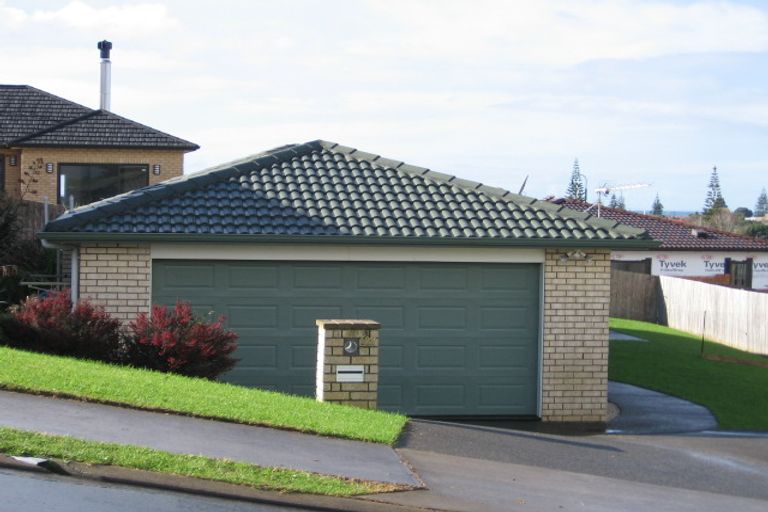 Photo of property in 127 Grovenor Drive, Orewa, 0931