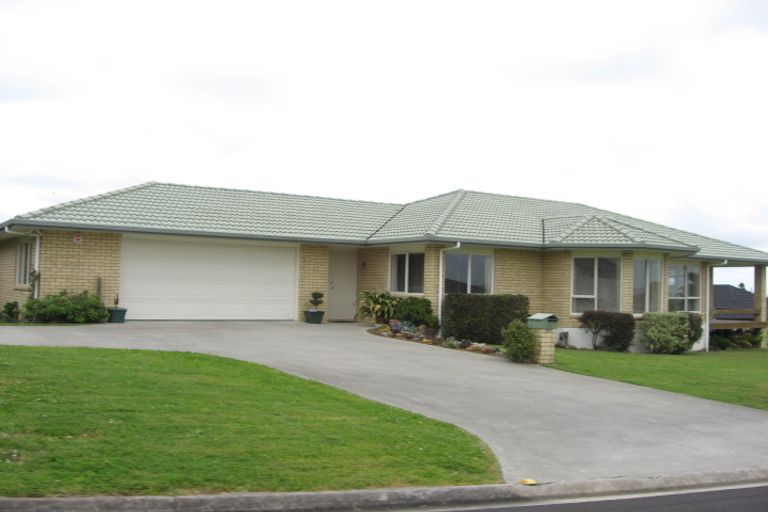 Photo of property in 13 Premila Drive, Pukekohe, 2120