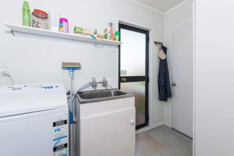 Photo of property in 22 Strid Road, Te Atatu South, Auckland, 0610