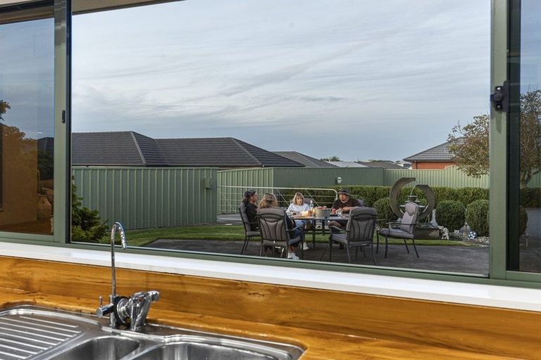 Photo of property in 11 Desmond Place, Bell Block, New Plymouth, 4312