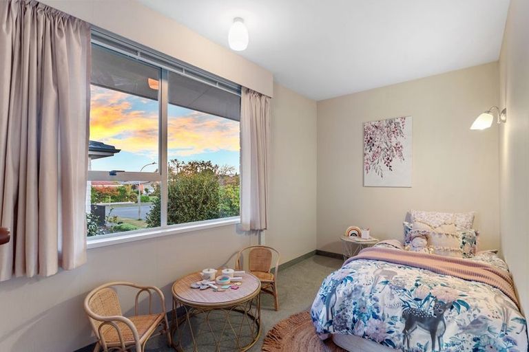 Photo of property in 4 Hawkswood Place, Avonhead, Christchurch, 8042