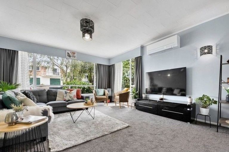 Photo of property in 8 Cedar Street, Maungaraki, Lower Hutt, 5010