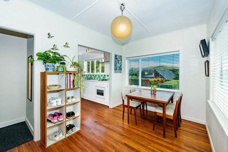 Photo of property in 10 Cornwall Road, Lyttelton, 8082