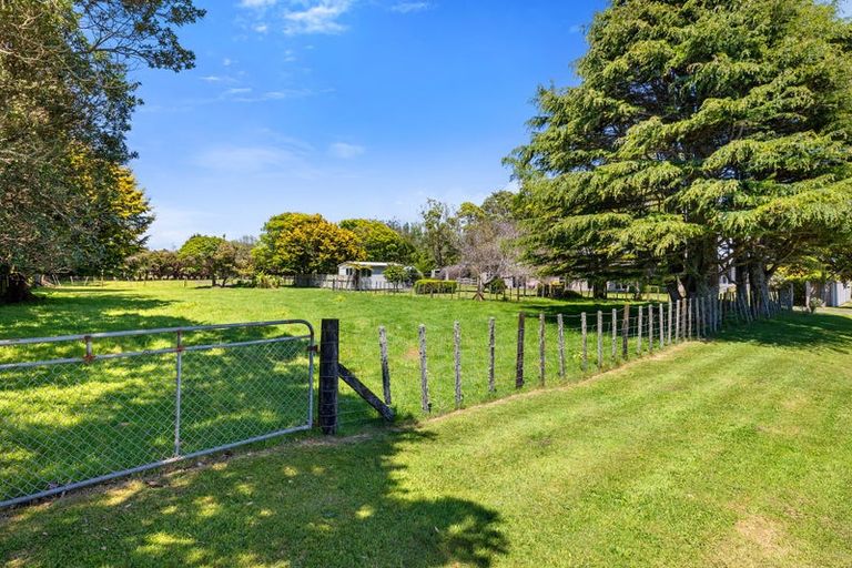 Photo of property in 25 Atkinson Road, Hurworth, New Plymouth, 4371
