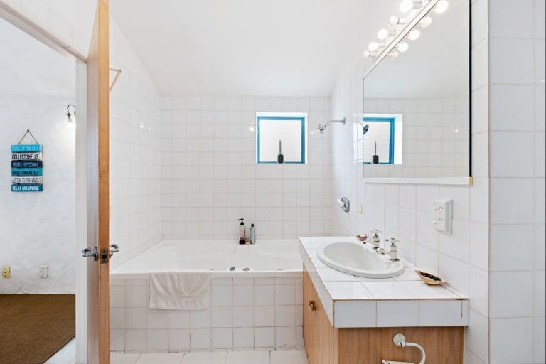 Photo of property in Oceanside Apartments, 25/453 Hibiscus Coast Highway, Orewa, 0931